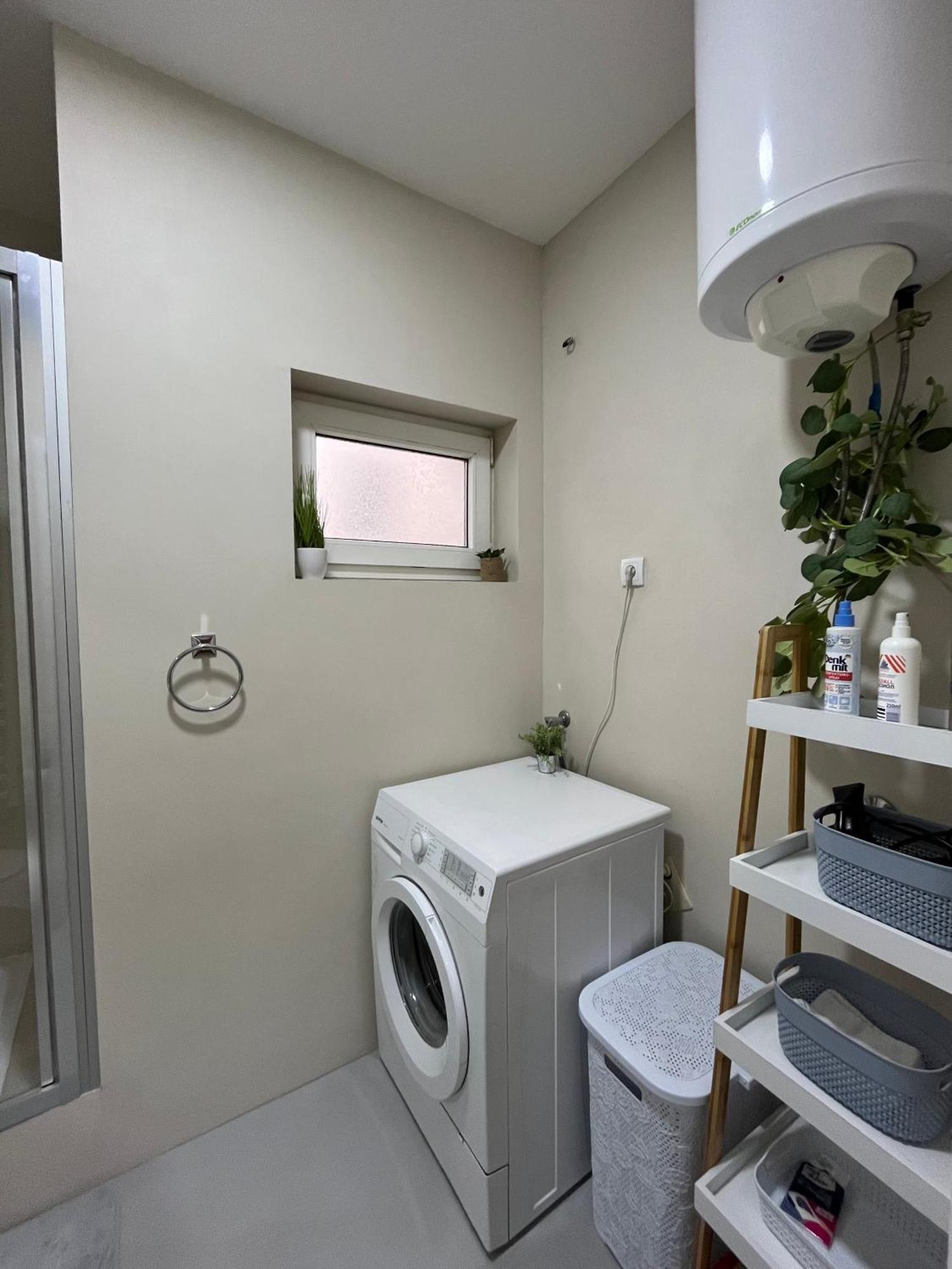 Apartment Vera With Free Garage ノヴィ・サド エクステリア 写真