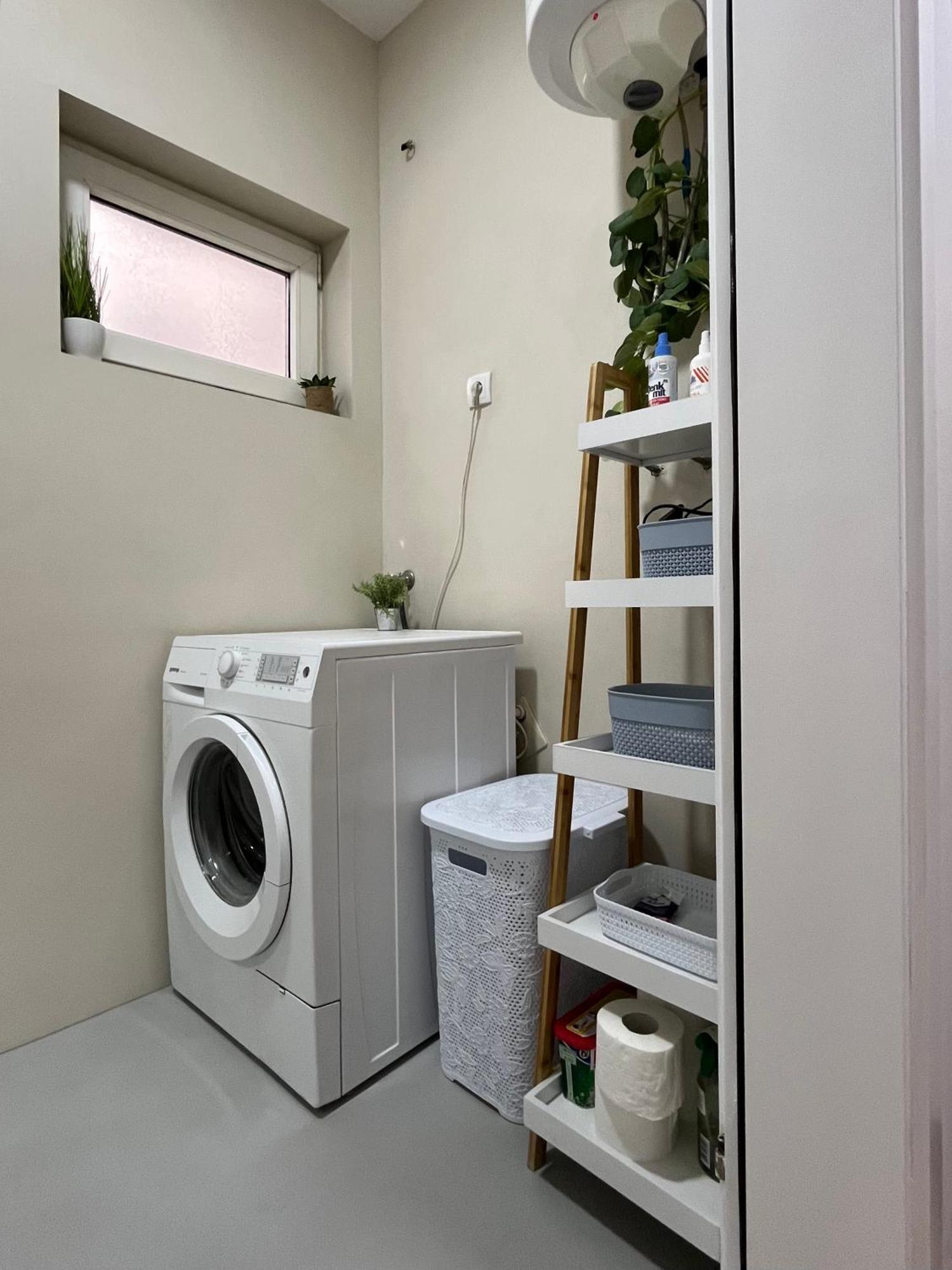 Apartment Vera With Free Garage ノヴィ・サド エクステリア 写真