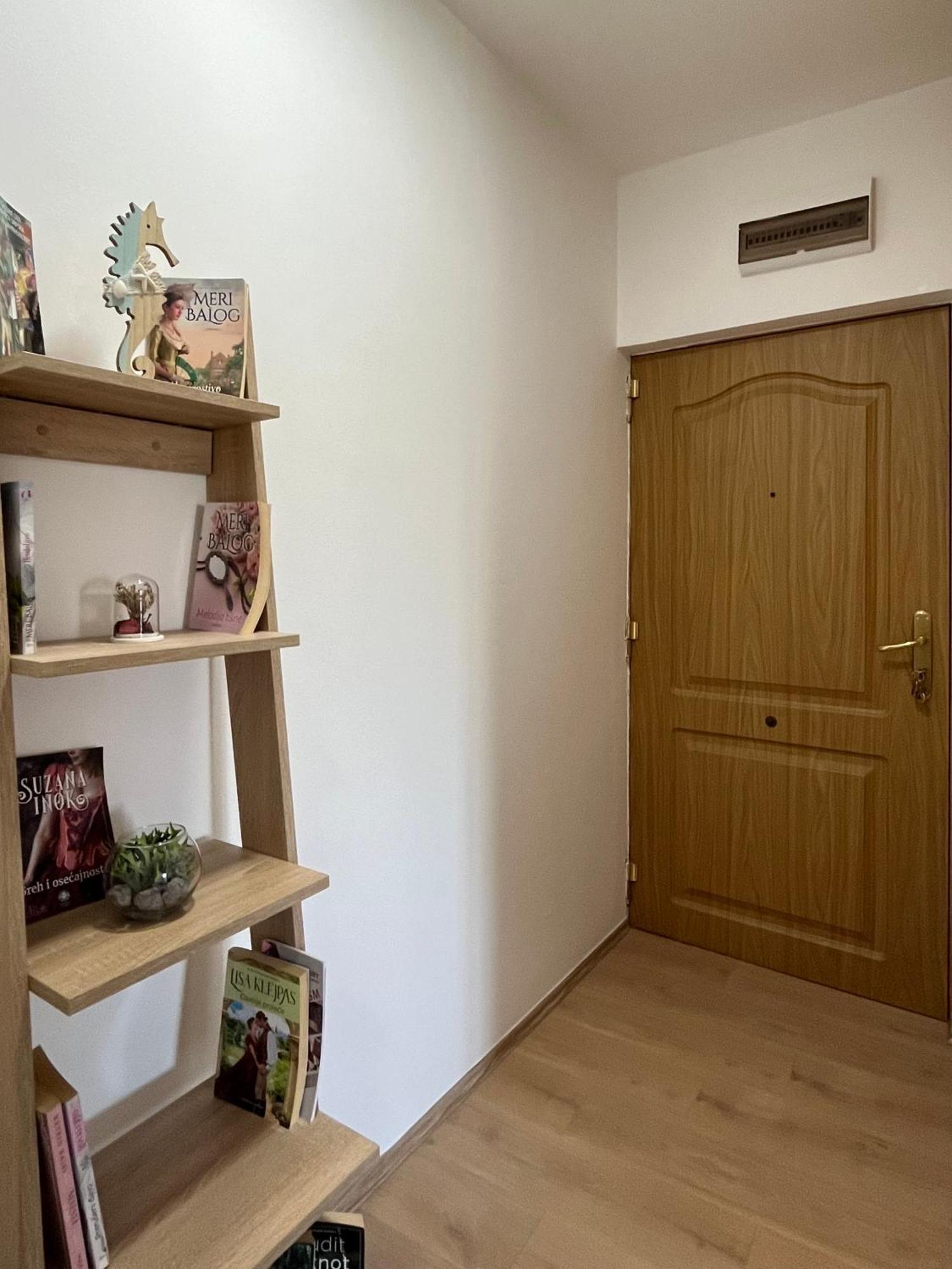 Apartment Vera With Free Garage ノヴィ・サド エクステリア 写真