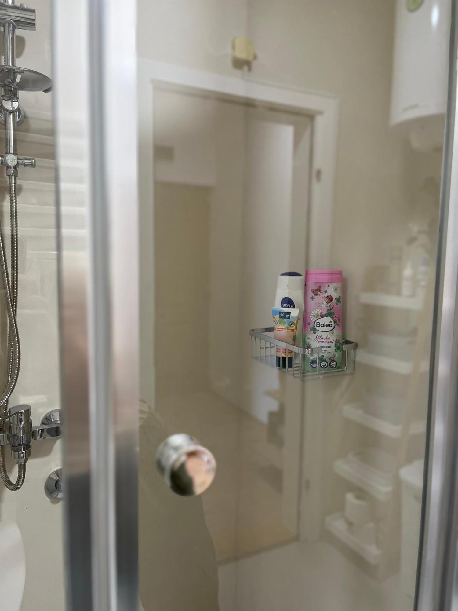 Apartment Vera With Free Garage ノヴィ・サド エクステリア 写真